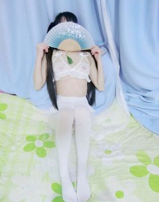 搞笑一家人中文国语版_手机免费播放动漫