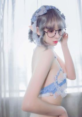 漂亮的岳电影_BD英语手机在线看